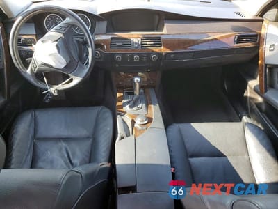 Zdjęcie 8 z 12 samochodu: 2006 BMW 530 XIT VIN:WBANN73526CN02858 - miniatura