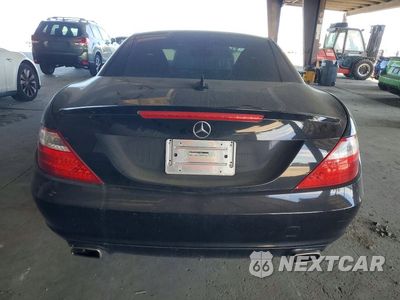 Zdjęcie 6 z 11 samochodu: 2012 MERCEDES-BENZ SLK 350 VIN:WDDPK5HA8CF012942 - miniatura