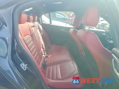 Zdjęcie 10 z 11 samochodu: 2022 ALFA ROMEO GIULIA SUPER VIN:ZARFANBN1N7652787 - miniatura