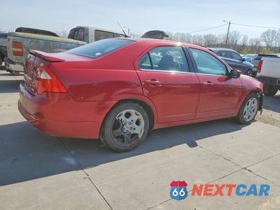 Trzecie zdjęcie samochodu z tyłu: 2010 FORD FUSION SE VIN:3FAHP0HG5AR214828 - miniatura