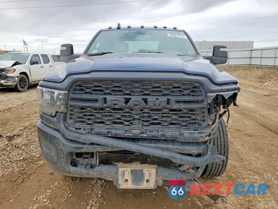 Piąte zdjęcie samochodu w środku: 2024 RAM 2500 TRADESMAN VIN:3C6UR5CJ2RG106507 - miniatura