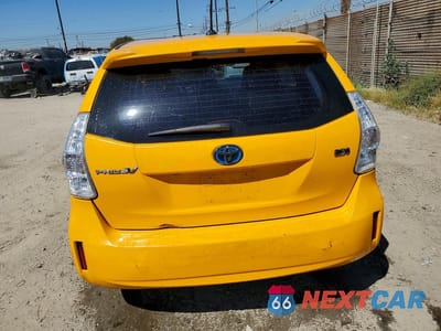 Zdjęcie 6 z 13 samochodu: 2014 TOYOTA PRIUS V FIVE VIN:JTDZN3EU0E3328661 - miniatura