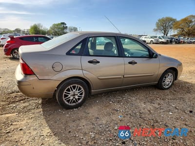 Trzecie zdjęcie samochodu z tyłu: 2005 FORD FOCUS ZX4 VIN:1FAFP34N25W229335 - miniatura