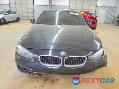 Piąte zdjęcie samochodu w środku: 2017 BMW 320 I VIN:WBA8A9C3XHK620569 - miniatura