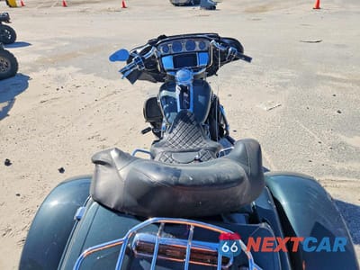 Zdjęcie 6 z 10 samochodu: 2020 HARLEY-DAVIDSON FLHTCUTG VIN:1HD1MAF11LB850516 - miniatura