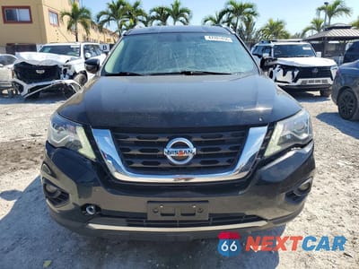 Piąte zdjęcie samochodu w środku: 2019 NISSAN PATHFINDER SV VIN:5N1DR2MM1KC577987 - miniatura