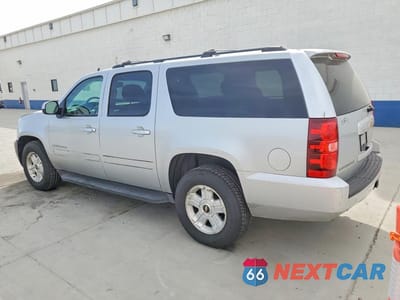 Drugie zdjęcie samochodu z przodu: 2013 CHEVROLET SUBURBAN C1500 LS VIN:1GNSCHE06DR102533 - miniatura