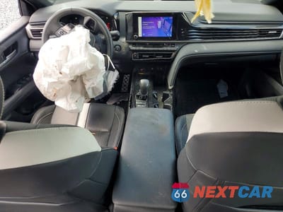 Zdjęcie 8 z 13 samochodu: 2025 TOYOTA CAMRY XSE VIN:4T1DAACK5SU562100 - miniatura