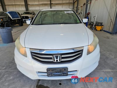 Piąte zdjęcie samochodu w środku: 2011 HONDA ACCORD EX VIN:1HGCP3F73BA029196 - miniatura