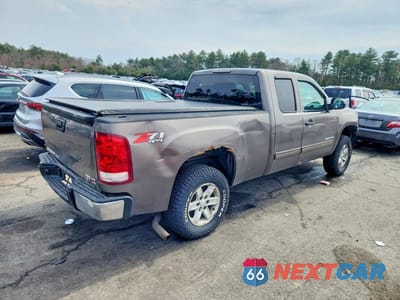 Trzecie zdjęcie samochodu z tyłu: 2013 GMC SIERRA K1500 SLE VIN:1GTR2VE71DZ101473 - miniatura