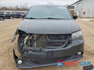 Piąte zdjęcie samochodu w środku: 2019 DODGE GRAND CARAVAN GT VIN:2C4RDGEG6KR734967 - miniatura