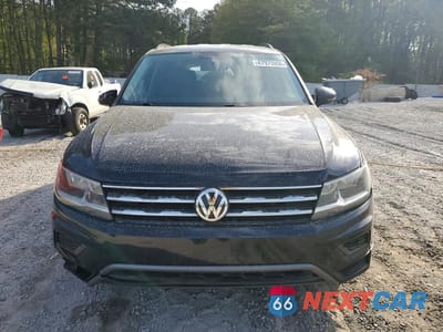 Piąte zdjęcie samochodu w środku: 2020 VOLKSWAGEN TIGUAN S VIN:3VV1B7AX6LM052609 - miniatura