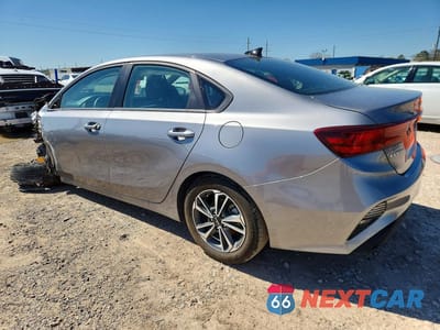 Drugie zdjęcie samochodu z przodu: 2024 KIA FORTE LXS VIN:3KPF24AD1RE794864 - miniatura