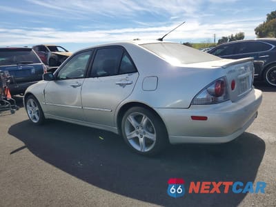 Drugie zdjęcie samochodu z przodu: 2004 LEXUS IS 300 BASE VIN:JTHBD192X40090544 - miniatura