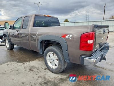 Drugie zdjęcie samochodu z przodu: 2007 CHEVROLET SILVERADO K1500 VIN:1GCEK19J47Z566444 - miniatura