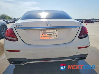 Zdjęcie 6 z 11 samochodu: 2017 MERCEDES-BENZ E 300 VIN:WDDZF4JB7HA125165 - miniatura