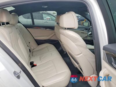 Zdjęcie 10 z 12 samochodu: 2019 BMW 530E VIN:WBAJA9C57KB391844 - miniatura