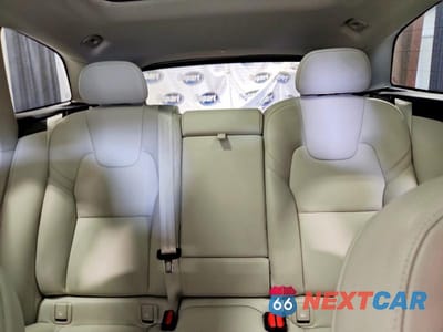 Zdjęcie 10 z 13 samochodu: 2022 VOLVO XC60 B5 MOMENTUM VIN:YV4L12RK4N1059061 - miniatura