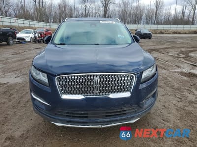 Piąte zdjęcie samochodu w środku: 2019 LINCOLN MKC RESERVE VIN:5LMCJ3C92KUL35013 - miniatura