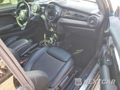 Zdjęcie 8 z 13 samochodu: 2017 MINI COOPER S VIN:WMWXP7C55H2A45087 - miniatura