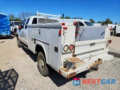 Drugie zdjęcie samochodu z przodu: 2015 FORD F350 SUPER DUTY UTILITY / SERVICE TRUCK VIN:1FD8X3B63FED10779 - miniatura