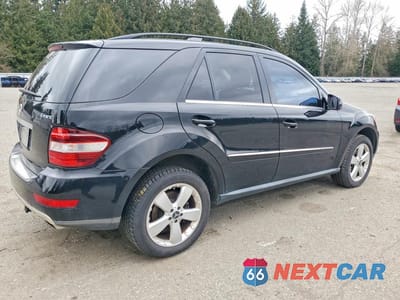 Trzecie zdjęcie samochodu z tyłu: 2011 MERCEDES-BENZ ML 350 4MATIC VIN:4JGBB8GB9BA626695 - miniatura