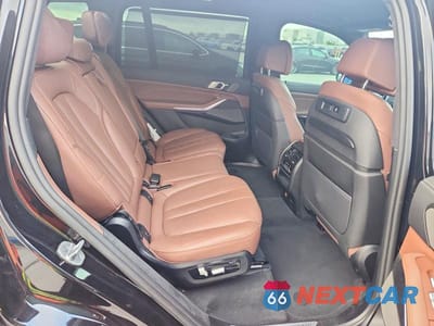 Zdjęcie 11 z 14 samochodu: 2021 BMW X7 XDRIVE40I VIN:5UXCW2C07M9G08040 - miniatura