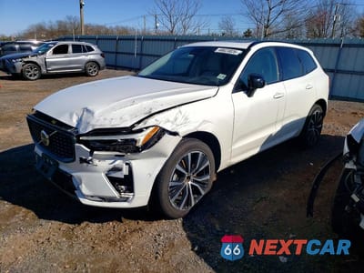 2024 VOLVO XC60 PLUS YV4L12RL7R1840784 - główne zdjęcie licytacji z USA - miniatura