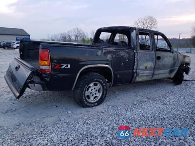 Trzecie zdjęcie samochodu z tyłu: 2001 CHEVROLET SILVERADO K1500 VIN:2GCEK19T711324121 - miniatura