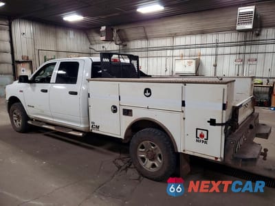 Drugie zdjęcie samochodu z przodu: 2020 RAM 2500 TRADESMAN VIN:3C6UR5HJ9LG172939 - miniatura