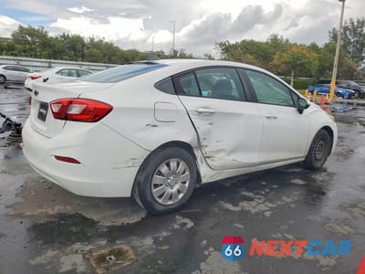 Trzecie zdjęcie samochodu z tyłu: 2018 CHEVROLET CRUZE LS VIN:1G1BC5SM8J7218878 - miniatura