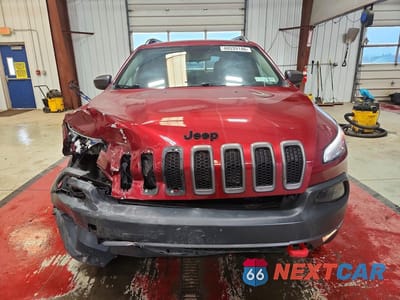 Piąte zdjęcie samochodu w środku: 2015 JEEP CHEROKEE TRAILHAWK VIN:1C4PJMBS4FW500539 - miniatura
