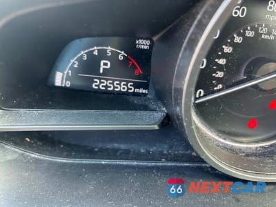 Zdjęcie 8 z 15 samochodu: 2018 MAZDA 3 SPORT VIN:3MZBN1U76JM174755 - miniatura