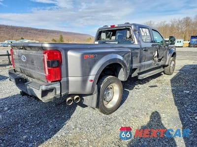Trzecie zdjęcie samochodu z tyłu: 2023 FORD F450 SUPER DUTY VIN:1FT8W4DT4PED41329 - miniatura