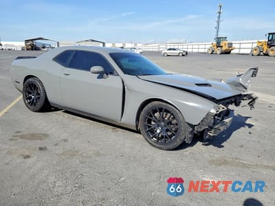 Czwarte zdjęcie samochodu z boku: 2018 DODGE CHALLENGER SXT VIN:2C3CDZAGXJH288371 - miniatura