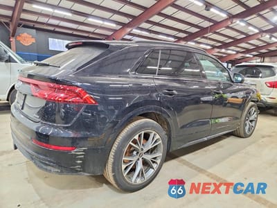 Trzecie zdjęcie samochodu z tyłu: 2021 AUDI Q8 PREMIUM VIN:WA1AVAF15MD015646 - miniatura