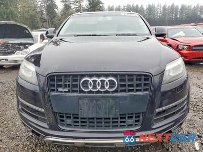 Piąte zdjęcie samochodu w środku: 2013 AUDI Q7 PREMIUM PLUS VIN:WA1LGAFE4FD029398 - miniatura