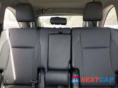 Zdjęcie 10 z 12 samochodu: 2016 TOYOTA HIGHLANDER LE VIN:5TDBKRFH7GS337812 - miniatura