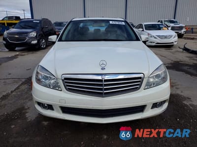 Piąte zdjęcie samochodu w środku: 2011 MERCEDES-BENZ C 300 VIN:WDDGF5EB8BF638555 - miniatura