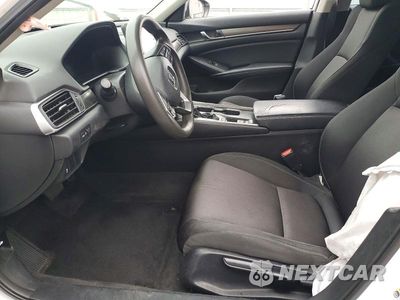 Zdjęcie 7 z 12 samochodu: 2018 HONDA ACCORD LX VIN:1HGCV1F16JA055103 - miniatura