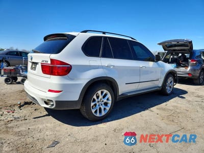 Trzecie zdjęcie samochodu z tyłu: 2011 BMW X5 XDRIVE35I VIN:5UXZV4C55BL404130 - miniatura