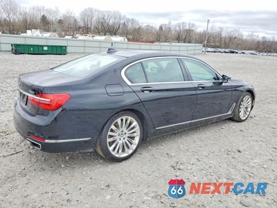 Trzecie zdjęcie samochodu z tyłu: 2016 BMW 750 XI VIN:WBA7F2C55GG420187 - miniatura