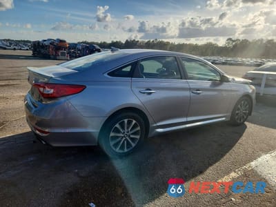 Trzecie zdjęcie samochodu z tyłu: 2017 HYUNDAI SONATA LIMITED VIN:5NPE34AF2HH526863 - miniatura