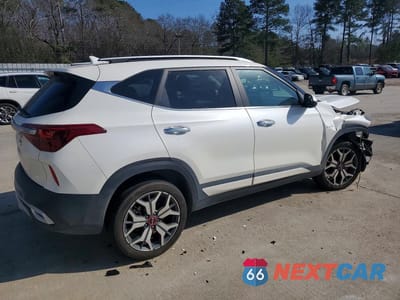 Trzecie zdjęcie samochodu z tyłu: 2022 KIA SELTOS SX VIN:KNDETCA29N7282846 - miniatura