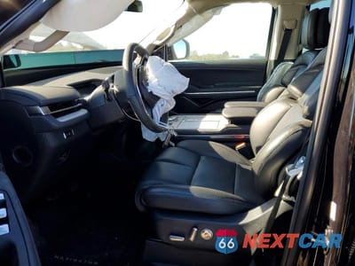 Zdjęcie 7 z 13 samochodu: 2025 LINCOLN NAVIGATOR L RESERVE VIN:5LMJJ3LG5SEL14169 - miniatura