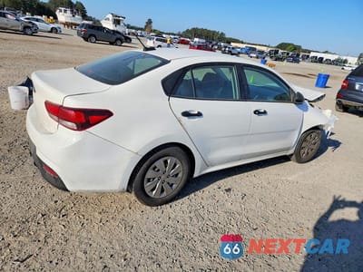 Trzecie zdjęcie samochodu z tyłu: 2018 KIA RIO LX VIN:3KPA24AB7JE054829 - miniatura