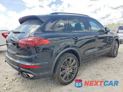 Trzecie zdjęcie samochodu z tyłu: 2016 PORSCHE CAYENNE SE HYBRID VIN:WP1AE2A27GLA62956 - miniatura