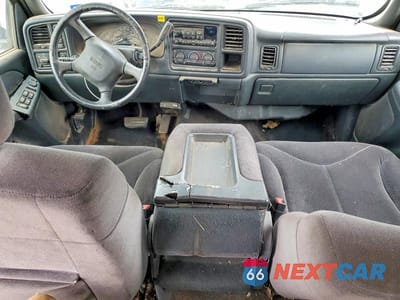 Zdjęcie 8 z 12 samochodu: 2002 GMC SIERRA K1500 HEAVY DUTY VIN:1GTGK13U22F187691 - miniatura