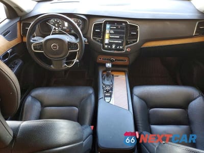 Zdjęcie 8 z 12 samochodu: 2021 VOLVO XC90 T6 MOMENTUM VIN:YV4A221K5M1767267 - miniatura