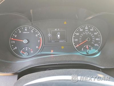 Zdjęcie 9 z 12 samochodu: 2018 KIA OPTIMA LX VIN:5XXGT4L32JG199457 - miniatura